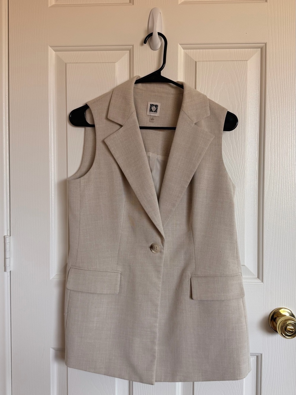 Anne Klein Cream Sleeveless Tailored Blazer Vest